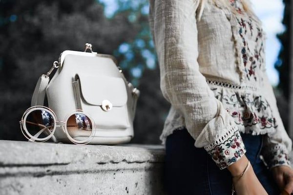 Quels sont les meilleurs sites pour acheter des accessoires de mode brodés ?